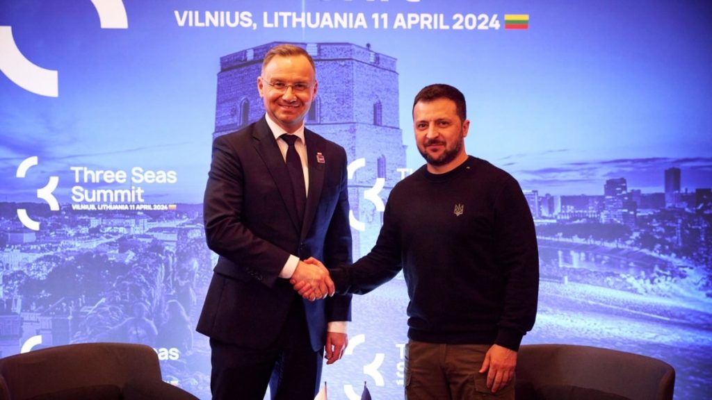 01000000 0a00 0242 40ed 08dc5a64cb18 w1200 r1