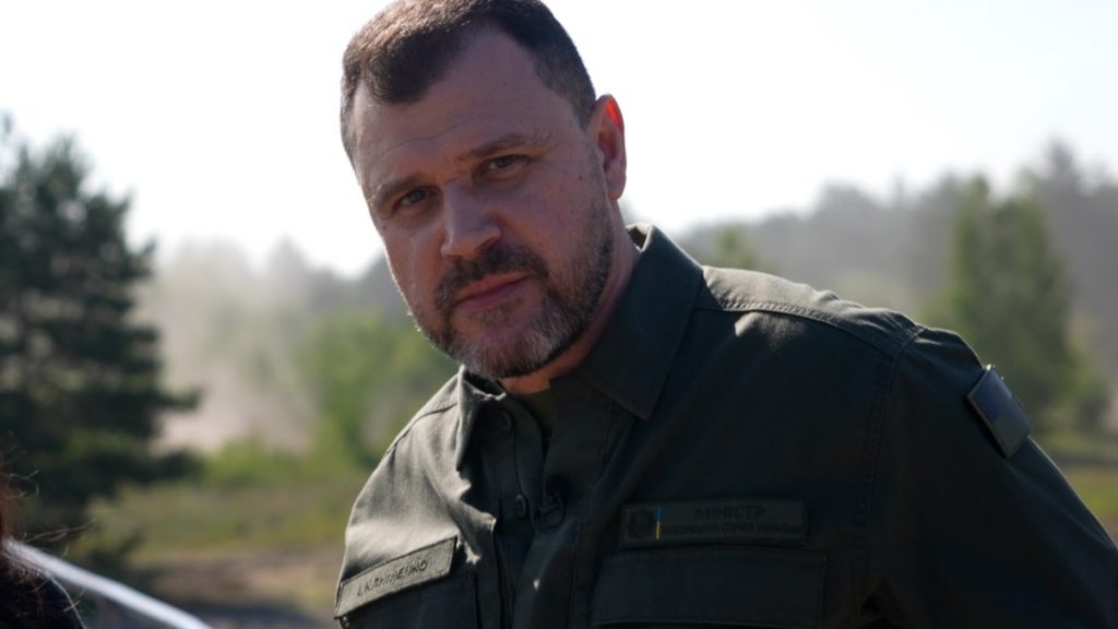 01000000 0a00 0242 7b40 08dc8ef3e707 cx7 cy0 cw92 w1200 r1