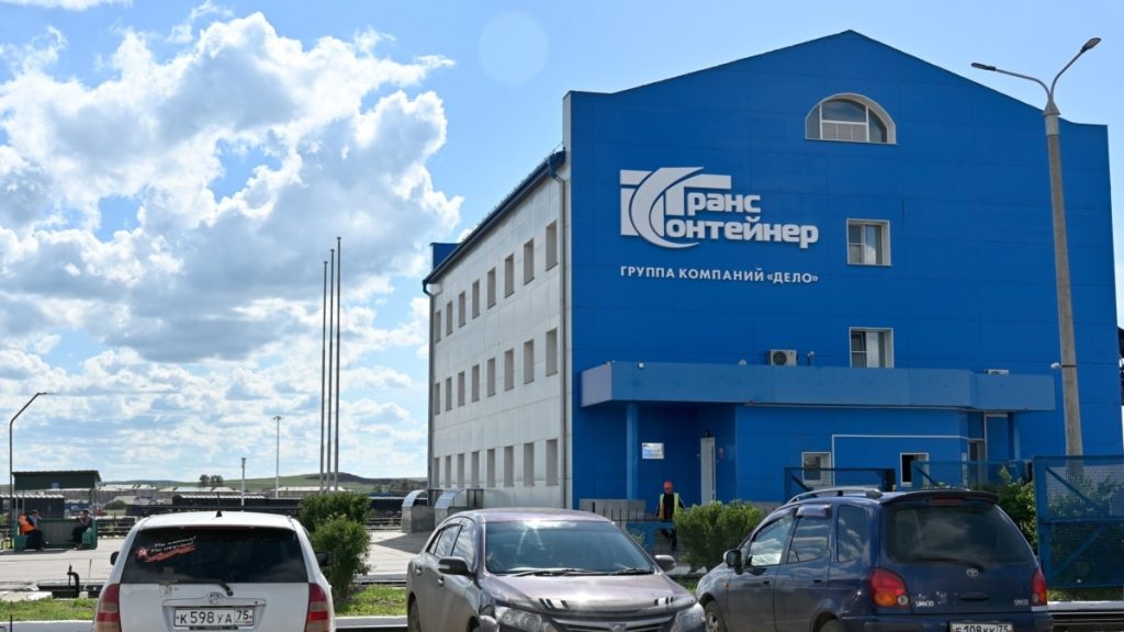 01000000 0aff 0242 b55d 08dc9771f5c4 w1200 r1