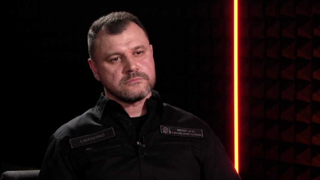 01000000 0aff 0242 d63f 08dc8ef3d2f1 w1200 r1