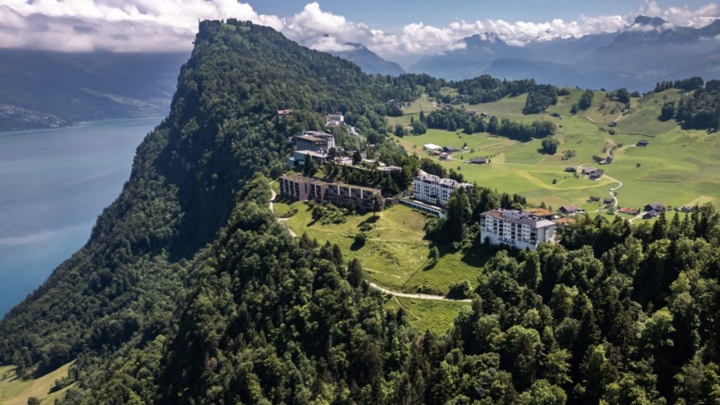 81ea4c8f e0e7 4706 949a 2396d026a231 cx0 cy8 cw0 w1200 r1