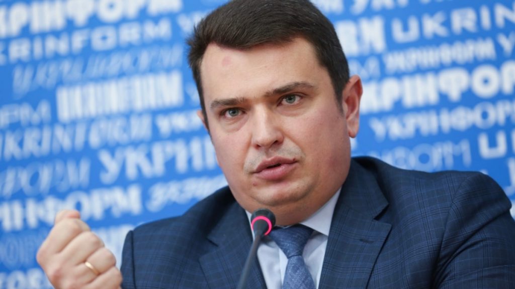 E8876351 E533 4353 9F0F 81C6622CDC1D w1200 r1