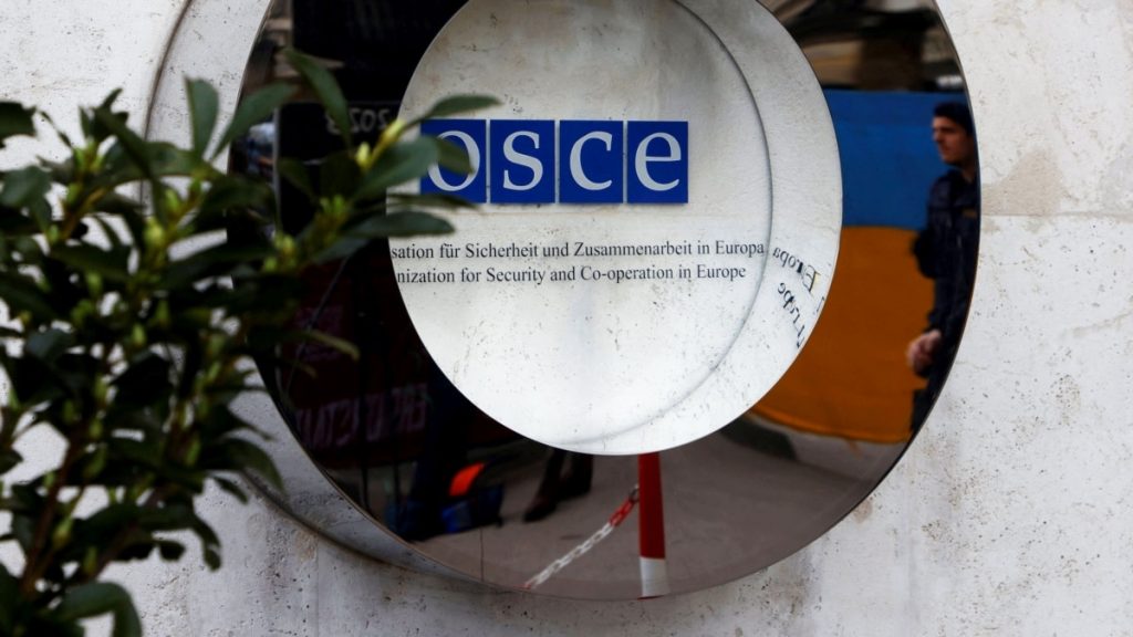 01000000 c0a8 0242 9391 08dbf0f6a103 w1200 r1