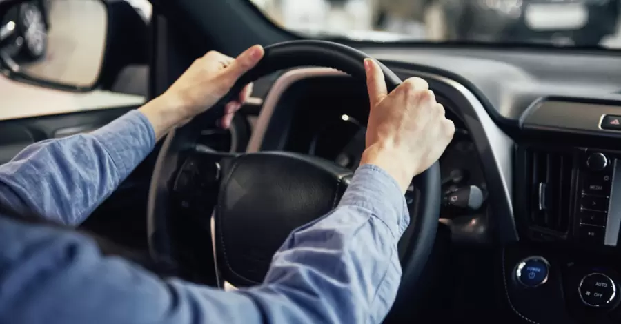 Тимчасове обмеження у праві керування автомобілем.