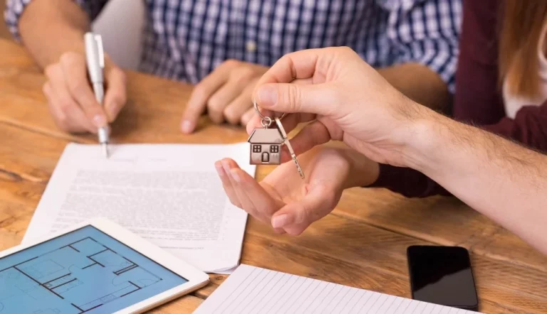 Особливості та ризики договору довічного утримання