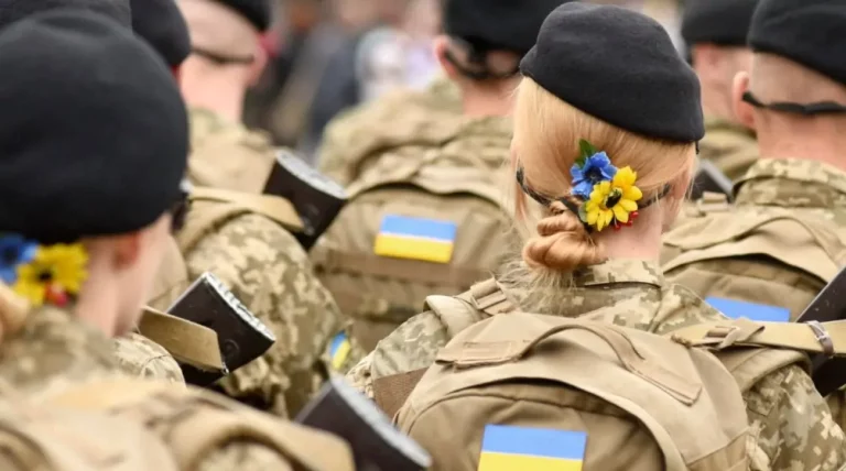 Жінок братимуть на військовий облік після базової військової підготовки –законопроект