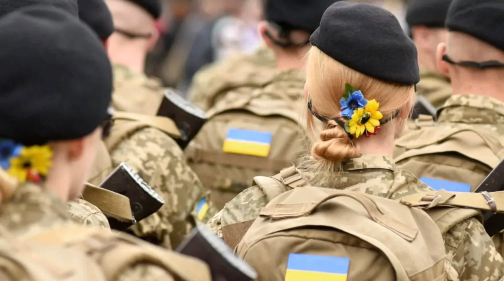 Жінок братимуть на військовий облік після базової військової підготовки –законопроект