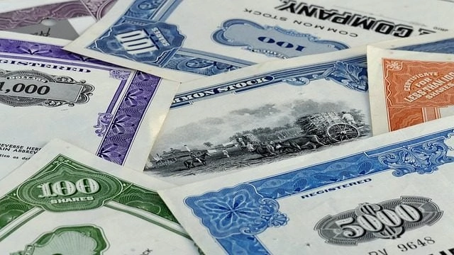 Поділ майна при розлученні – поділ акцій Акціонерного товариства