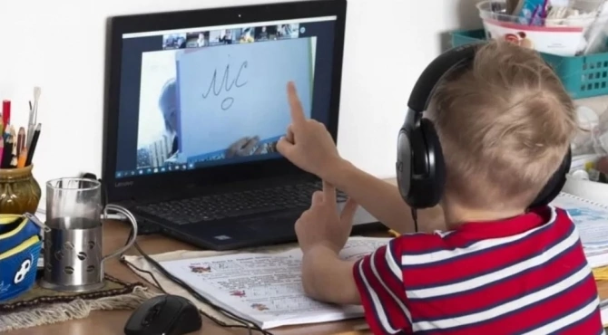 Дистанційне навчання дітей в школі