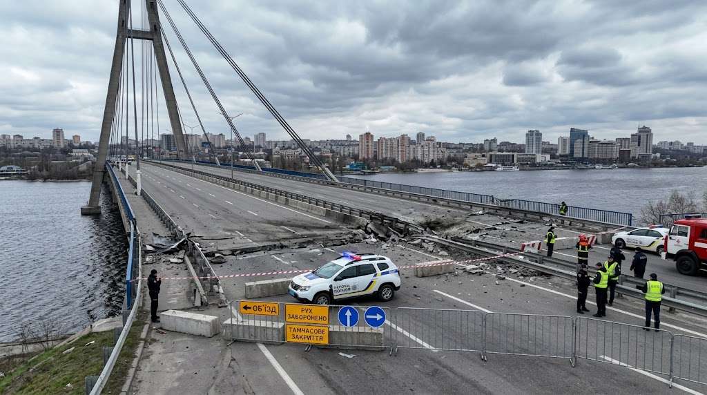 Південний міст у Дніпрі: закриття, відновлення та юридичні наслідки 1 Pivdennyi mist u Dnipri